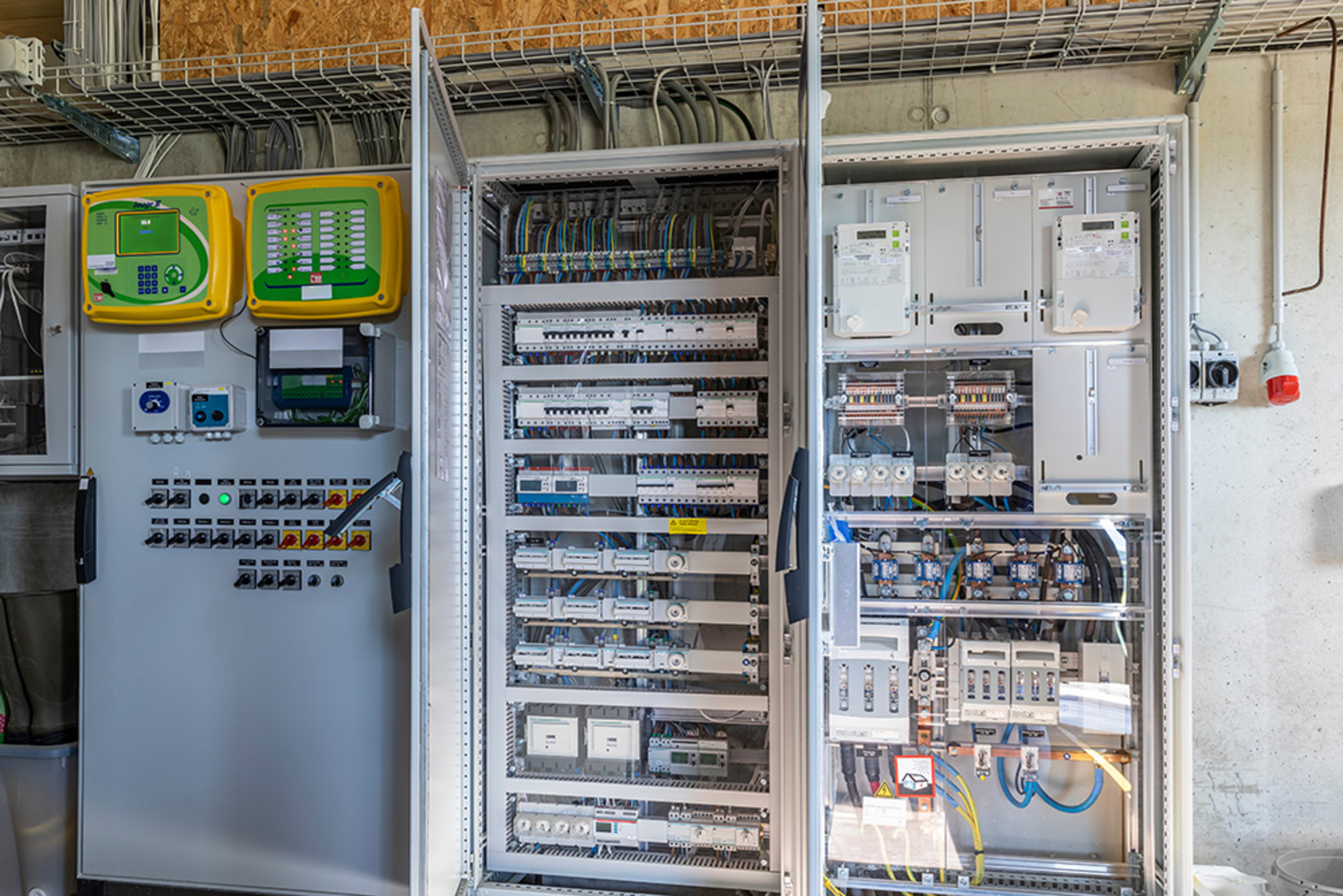 Nieder­spannungs­anlagen bei Elektro Voigt GmbH in Großbreitenbach OT Altenfeld