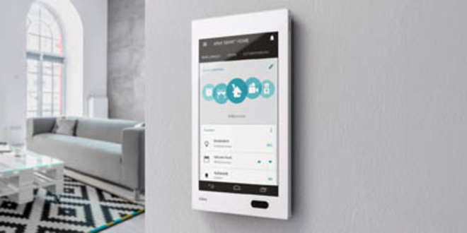 Bedienzentrale Gira G1 bei Elektro Voigt GmbH in Großbreitenbach OT Altenfeld