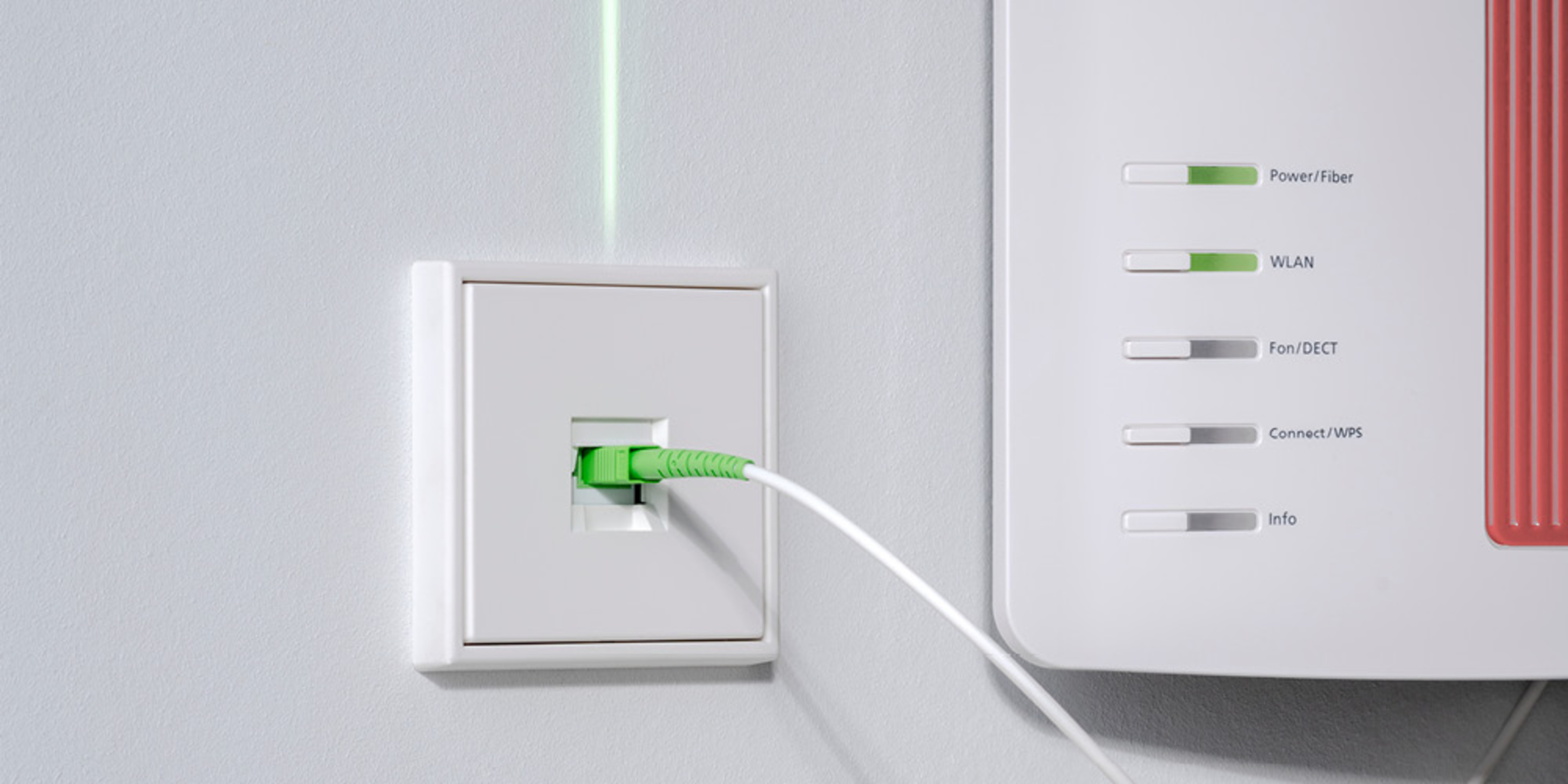 Die neuen Glasfaser-Anschlussdosen bei Elektro Voigt GmbH in Großbreitenbach OT Altenfeld