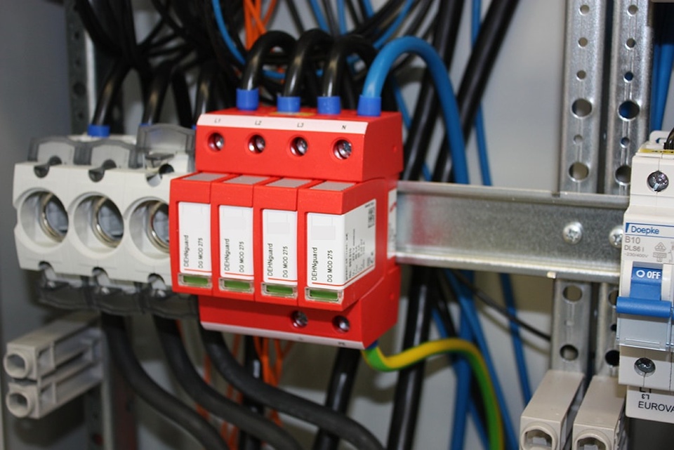 U berspannungsschutz bei Elektro Voigt GmbH in Großbreitenbach OT Altenfeld